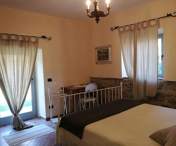 Podere Groppini Tuscany Fivizzano Room