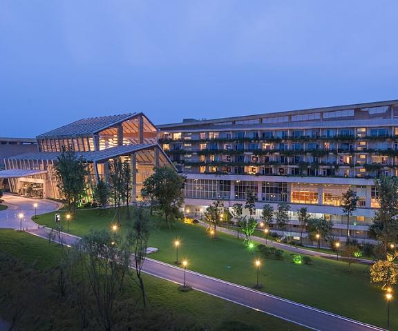 InterContinental Heilong Lake, an IHG Hotel Sichuan Meishan Exterior Detail