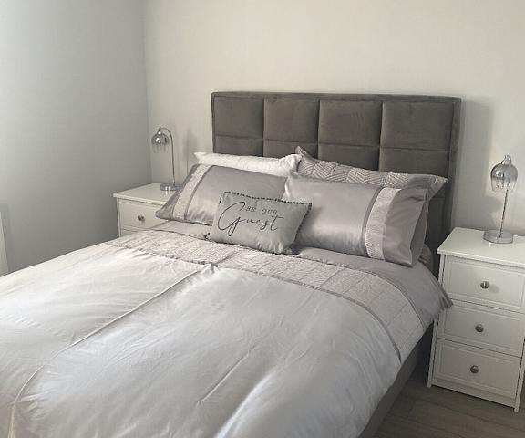 Modern 3-bed Apartment in Magherafelt Sleeps 8 Northern Ireland Magherafelt Room