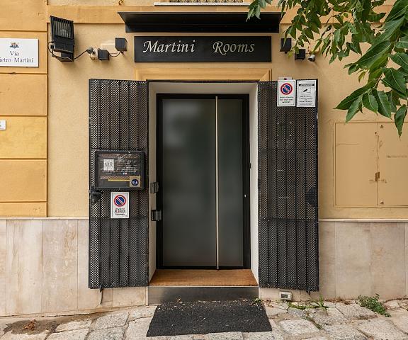 Martini Rooms Castello Sardinia Cagliari Entrance