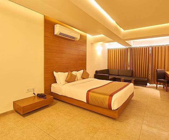 7Wonders Hotel Gujarat Gandhinagar Room