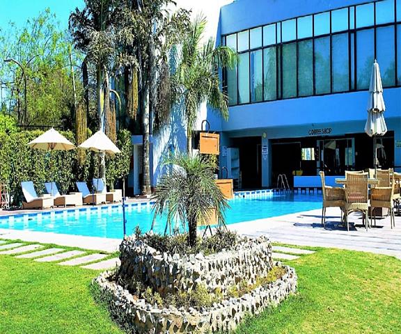 Best Western Resort Country Club Haryana Manesar Pool
