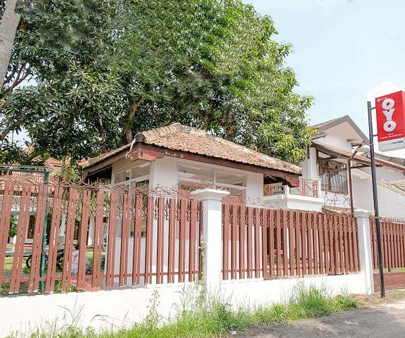 OYO 1376 Kina Family Residence Syariah East Java Malang Exterior Detail