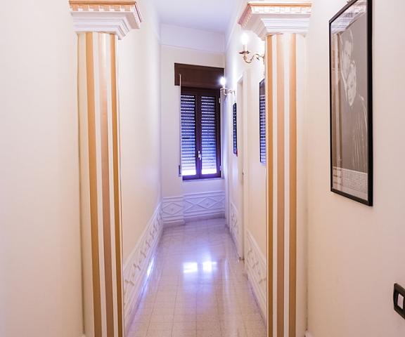 Vittoria Guest House - Battipaglia Campania Battipaglia Interior Entrance