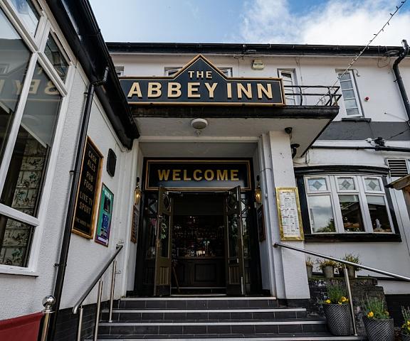 Abbey Inn Scotland Paisley Entrance