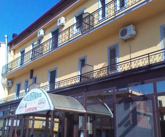 Hotel 4 Lampioni Calabria Cropani Entrance