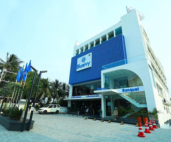 Hotel Blueivy Gujarat Anand Facade