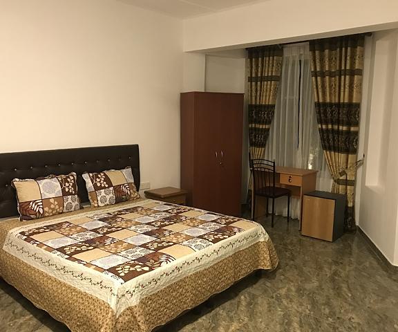 hotel villa florence Gampaha District Kadawatha Room