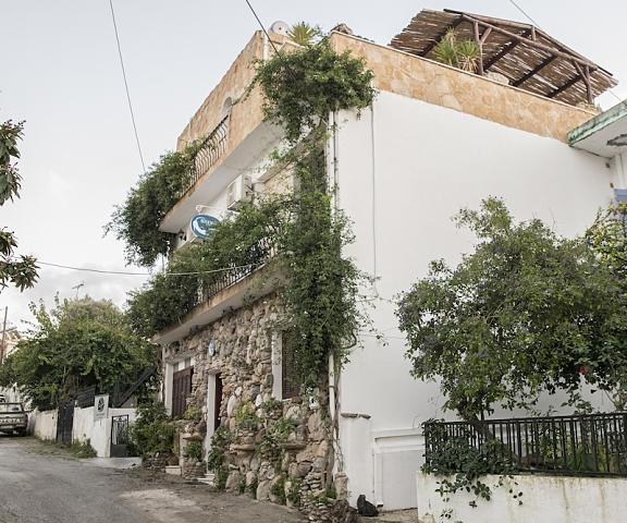 Bella Vita Style rooms & apartments Crete Island Faistos Facade