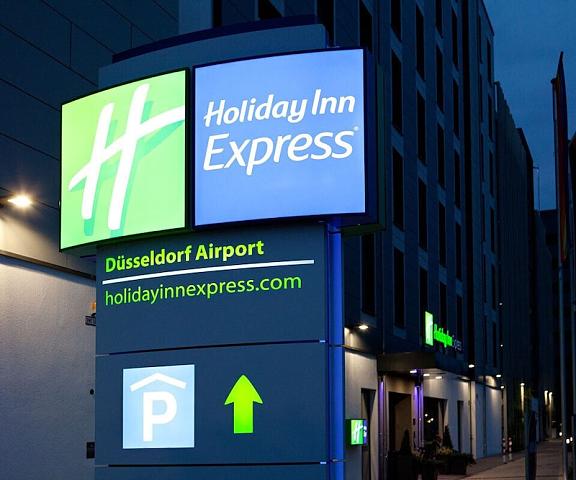 Holiday Inn Express Duesseldorf Airport North Rhine-Westphalia Dusseldorf Facade