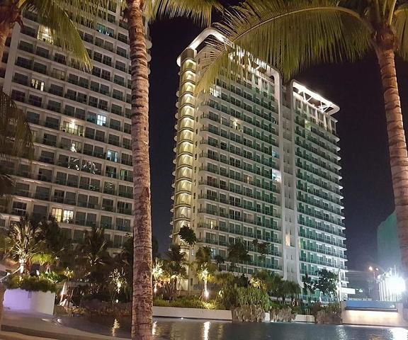 Azure Luxury Beach Suites by VacationsPH null Paranaque Facade