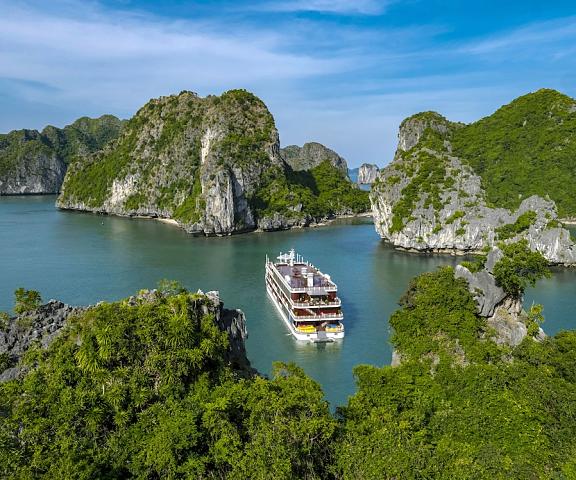 Heritage Cruises Cat Ba Archipelago Quang Ninh Halong Lake