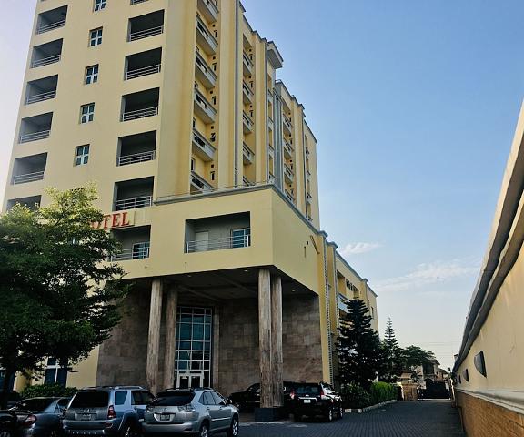 Peninsula Hotel & Towers null Lagos Facade