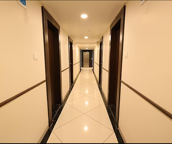 Hotel Meritel Grande, Indore Madhya Pradesh Indore Deluxe Room