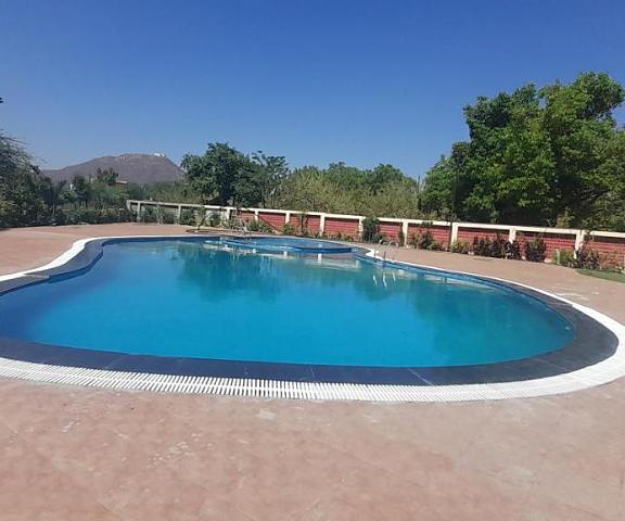 CHAUHAN SHERATON By Mansingh Group Rajasthan Pushkar Swimming Pool