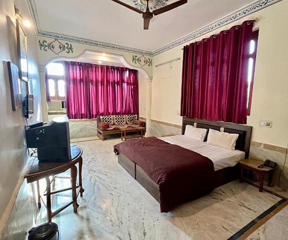 New Peacock Resort Rajasthan Pushkar Deluxe Ac Family Bed Room