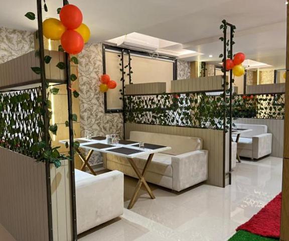 Hotel Emperor Paradise Chhattisgarh Bilaspur Dining Area