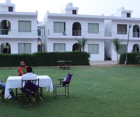 Aravali Hills Resort Rajasthan Pushkar Garden