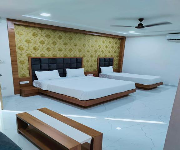 Hotel Rest and Leaf Gujarat Anand Room
