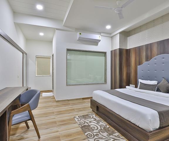 Hotel SR Regency Gujarat Anand Room