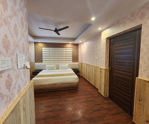The shahanshahi Uttaranchal Dehradun Room