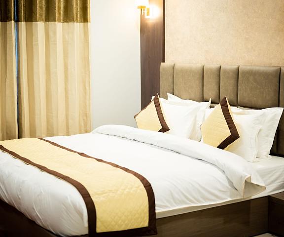 Hotel Divine Paradise - Dibrugarh Assam Dibrugarh Room