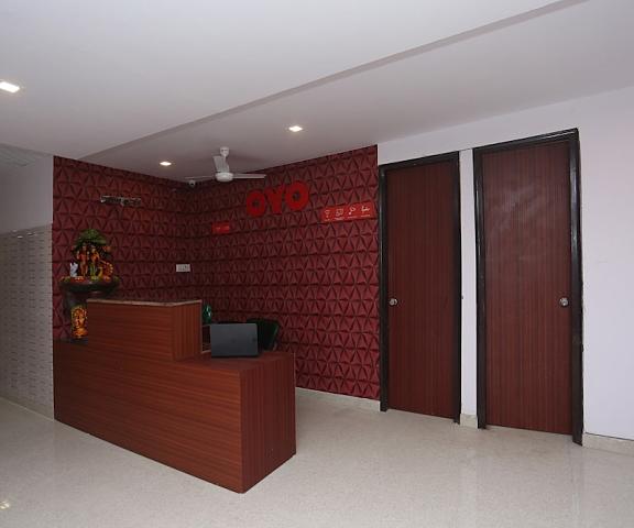 OYO 22079 Hotel Blueberry Haryana Faridabad Reception