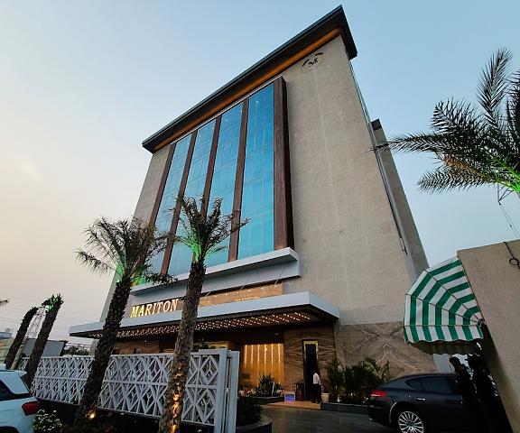 Mariton Hotel Punjab Jalandhar Parking