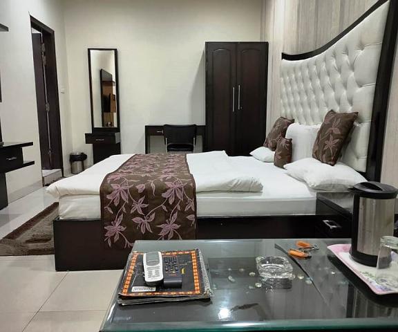 Hotel Mandakini Lush Uttar Pradesh Kanpur Room