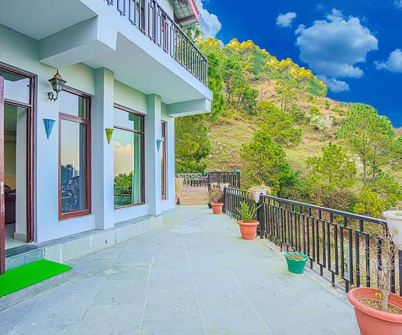 Kia Kasauli Chalet 3 BHK by Dumnu Homes Himachal Pradesh Kasauli Living Area