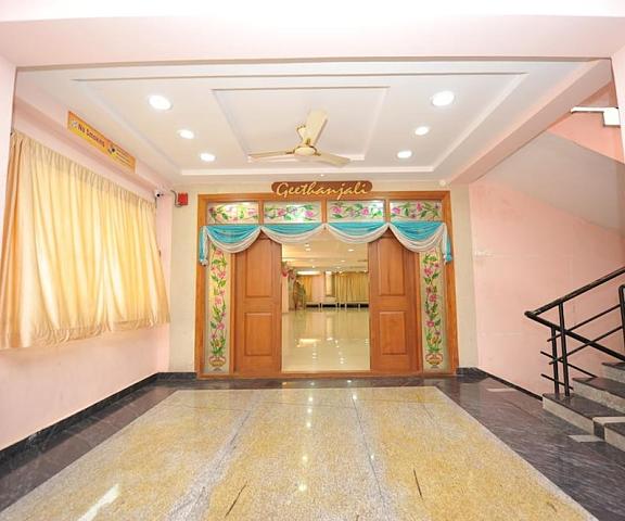 Shree Laxmi Guest House Andhra Pradesh Visakhapatnam Interior Entrance