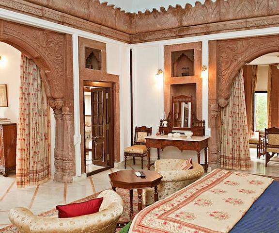 Welcomheritage Bal Samand Lake Palace Rajasthan Jodhpur Maharani Suite