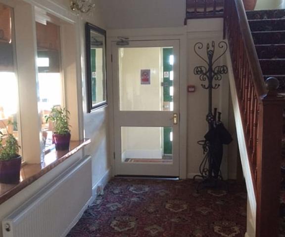 Pine Lodge Guest House England Newquay Interior Entrance
