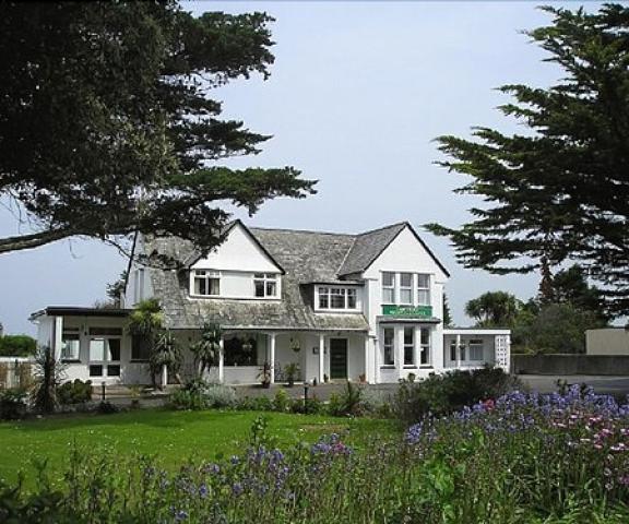 Pine Lodge Guest House England Newquay Facade