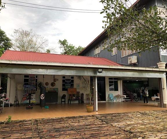 Badul Homestay Sarawak Kuching Exterior Detail
