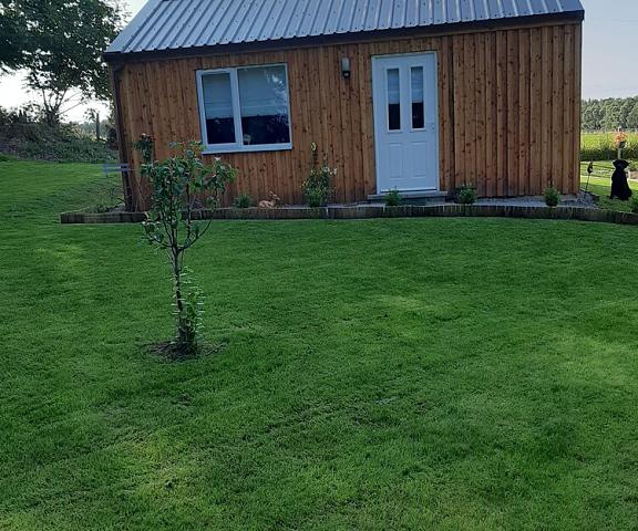 Beautiful Studio Chalet in the Highland Scotland Inverness Exterior Detail