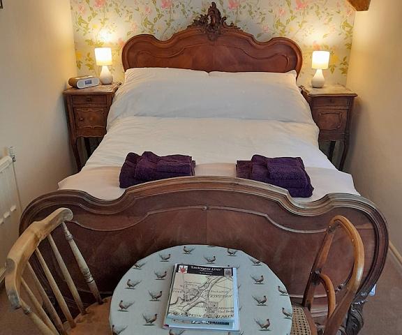 Cotswold Cottage Bed & Breakfast England Chippenham Room
