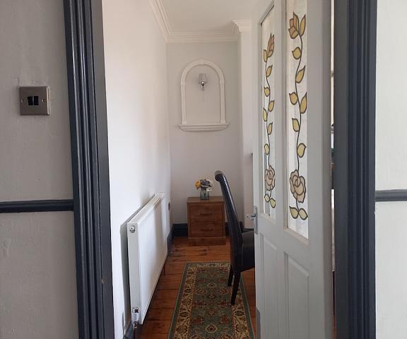 Charming 4-bed Victorian House in Retford England Retford Interior Entrance