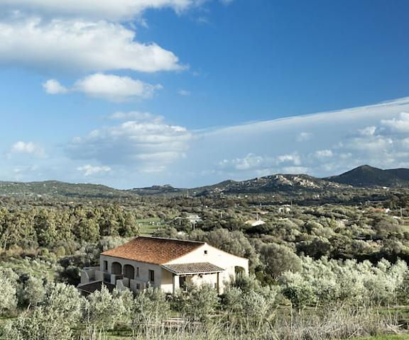 Cascioni Eco Retreat -  Suites with Private Pool Sardinia Arzachena Facade