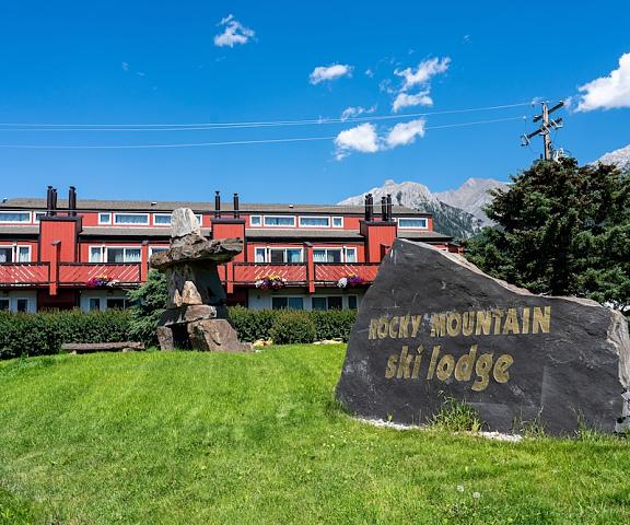 Rocky Mountain Ski Lodge Alberta Canmore Primary image