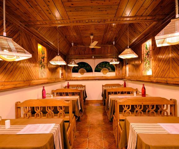 Hotel Happy Home - The Lake Paradise Uttaranchal Nainital Food & Dining