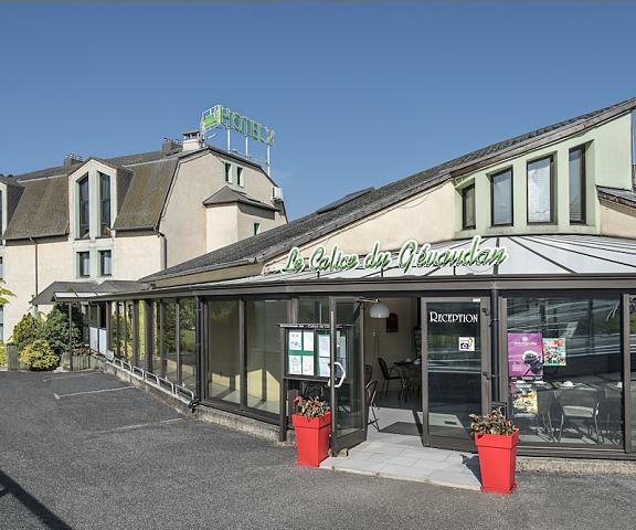 Hotel Le Calice du Gevaudan Occitanie Banassac Facade