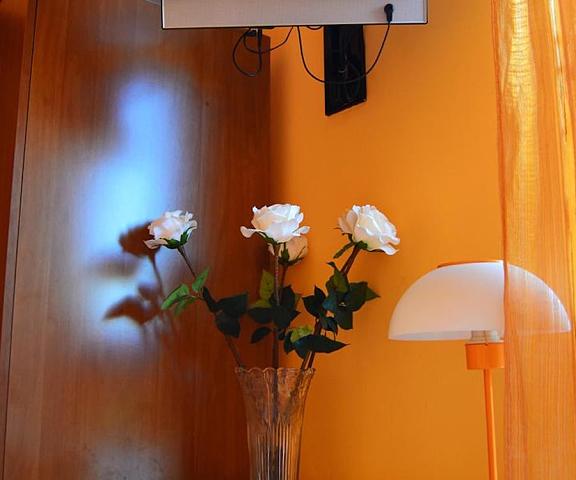 Room in B&B - Suite Rosa - B&b S. Elia Sicily Caltanissetta Interior Entrance