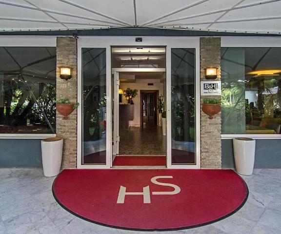 Hotel Scandinavia Tuscany Massa Reception