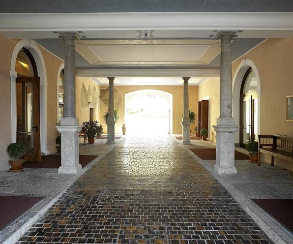 Grand Hotel Entourage Palazzo Strassoldo Friuli-Venezia Giulia Gorizia Entrance