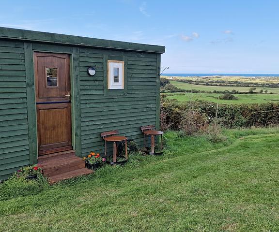 Stunning 1-bed Shepherd hut in Holyhead Wales Holyhead Exterior Detail