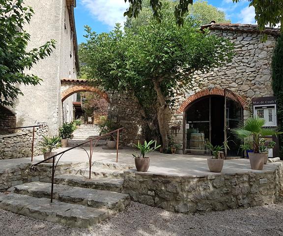 Mas de Coulet Occitanie Brissac Entrance