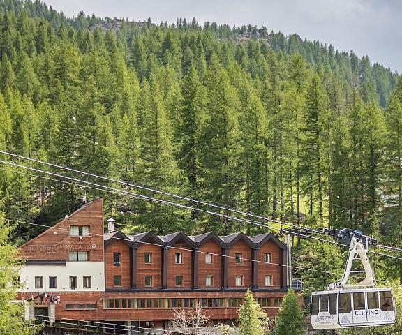 Hotel Petit Palais Valle d'Aosta Valtournenche Facade