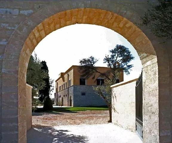 Villa Carcano B&B Puglia Trani Exterior Detail