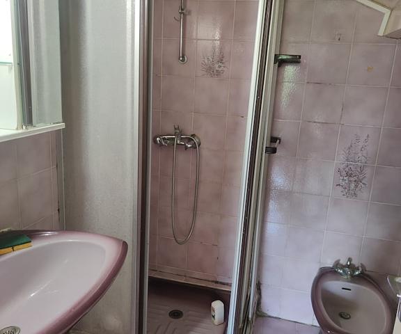 2 chambres privées Ile-de-France Drancy Bathroom